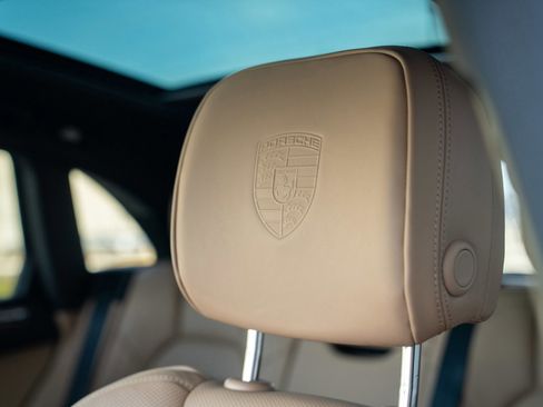 New 2026 Porsche Macan image 13