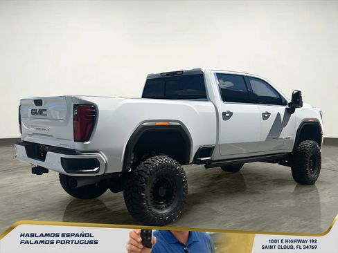 Used 2025 GMC Sierra 3500 Denali w/ Denali Reserve Package AWD/4WD image 6