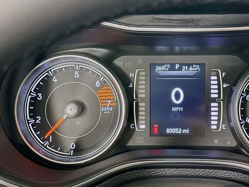 Used 2020 Jeep Cherokee Latitude Plus image 12