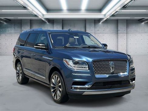 Used 2020 Lincoln Navigator Reserve w/ Luxury Package AWD/4WD image 2