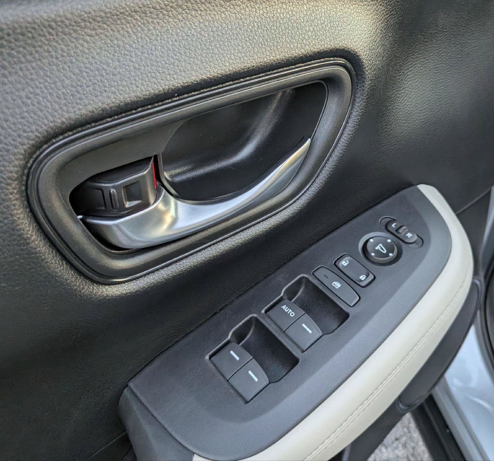 Certified 2024 Honda HR-V LX image 13
