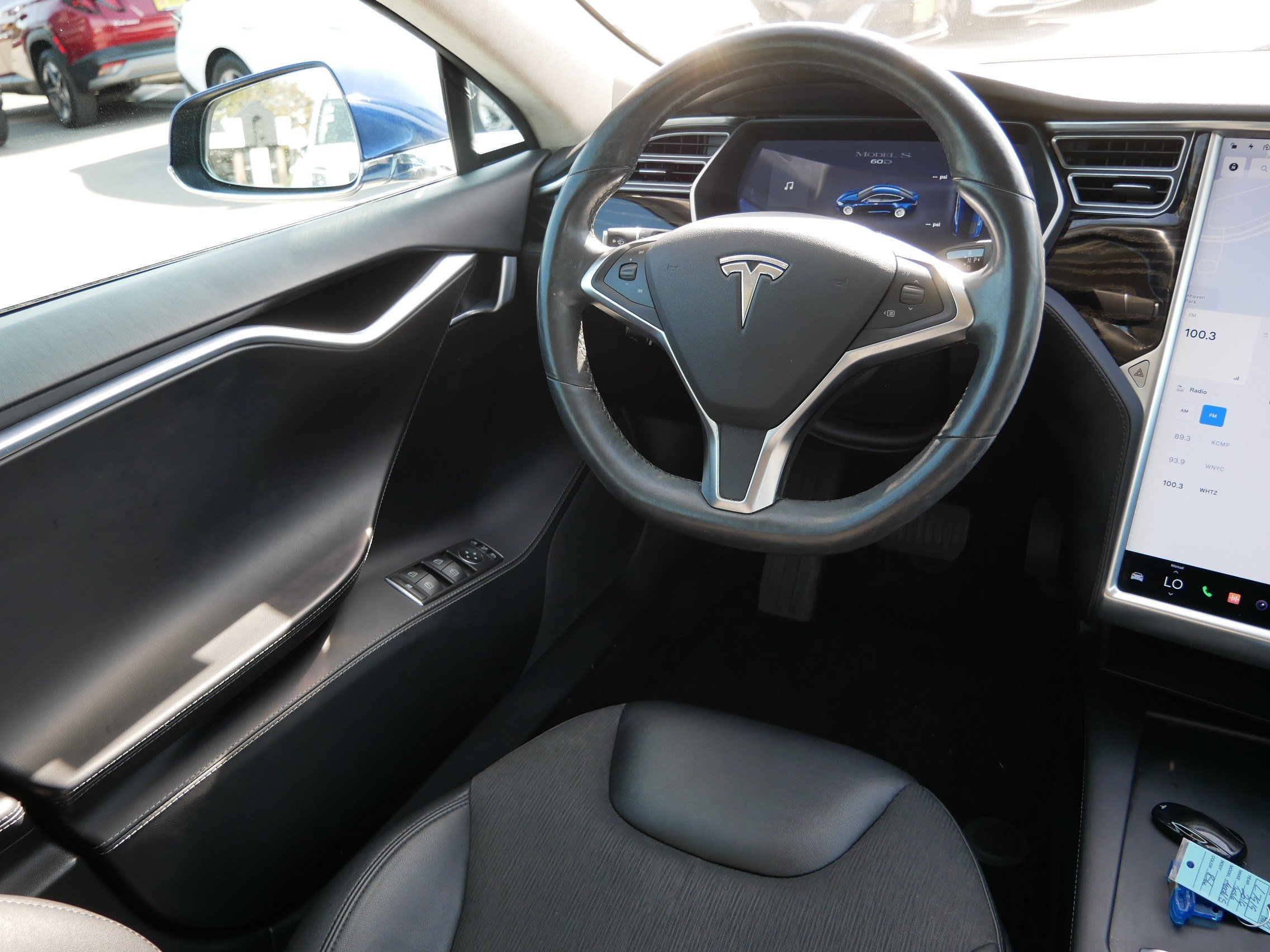 Used 2016 Tesla Model S AWD image 9