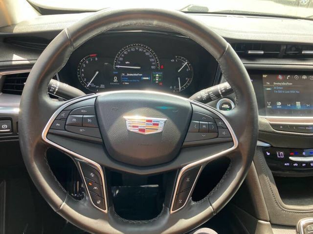 Used 2018 Cadillac XT5 Luxury w/ Driver Awareness Package AWD/4WD image 14