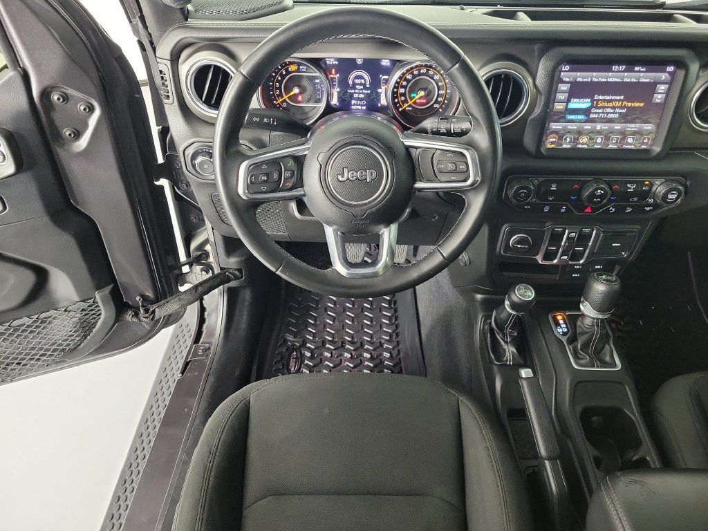Used 2018 Jeep Wrangler Unlimited Sahara AWD/4WD image 13