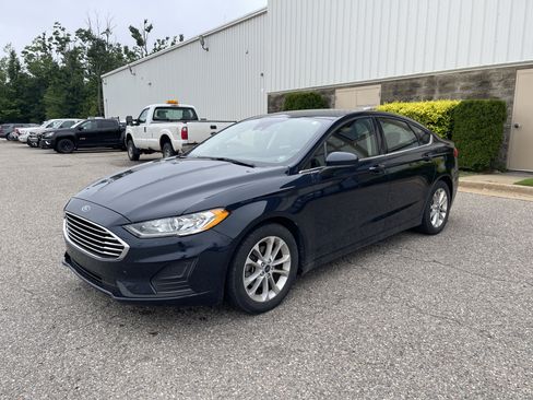 Used 2020 Ford Fusion SE FWD image 8