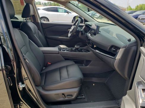 Certified 2024 Nissan Rogue SL image 25