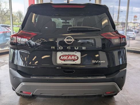 Used 2023 Nissan Rogue SV image 5
