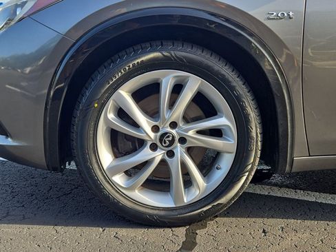 Used 2017 INFINITI QX30 w/ Cargo Package FWD image 23