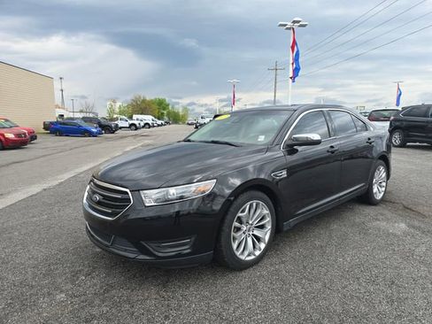 Used 2017 Ford Taurus Limited AWD/4WD image 9