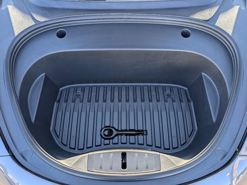 Used 2023 Tesla Model 3 Standard Range image 14