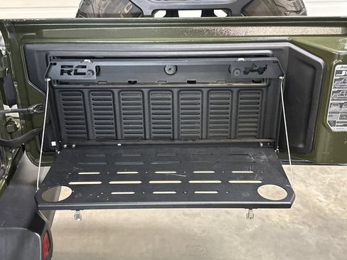Used 2021 Jeep Wrangler Unlimited Rubicon AWD/4WD image 12