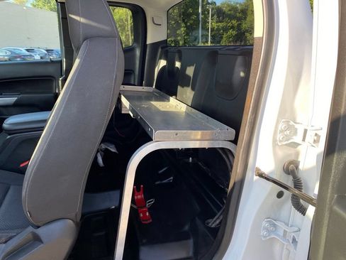 Used 2022 Chevrolet Colorado LT w/ Fleet Safety Package RWD image 15
