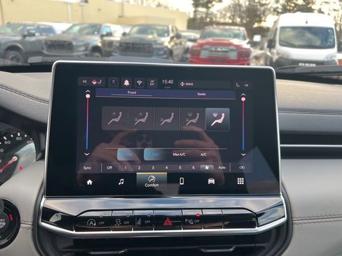 New 2026 Jeep Compass Limited image 28