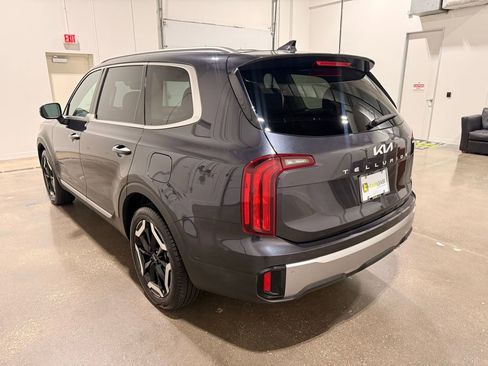 Used 2025 Kia Telluride S image 7