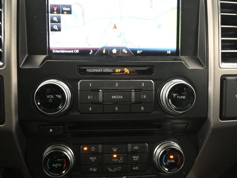 Used 2015 Ford F150 Platinum w/ Equipment Group 701A Luxury image 15