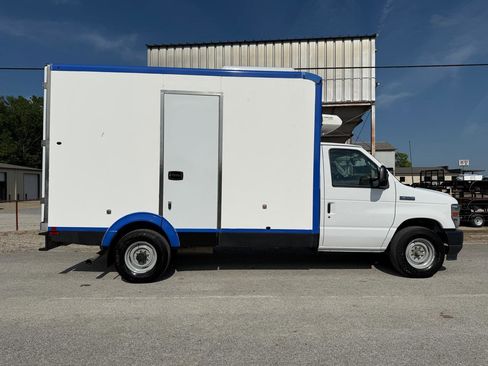 Used 2023 Ford E-350 and Econoline 350 Super Duty w/ Power Windows & Locks Group RWD image 6