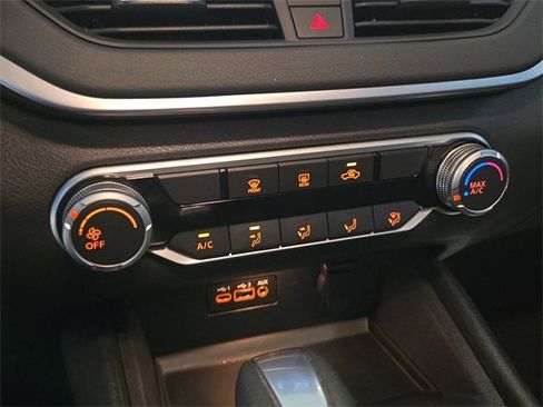 Used 2022 Nissan Altima 2.5 SV image 18