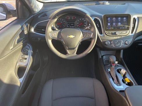 Used 2024 Chevrolet Malibu RS FWD image 2