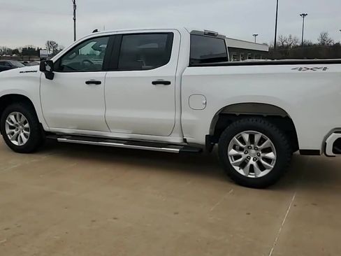 Used 2022 Chevrolet Silverado 1500 Custom w/ LPO, Dark Essentials Package AWD/4WD image 6