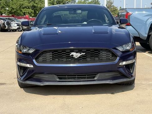 Used 2019 Ford Mustang Premium RWD image 6
