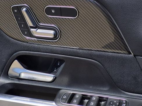 Certified 2022 Mercedes-Benz GLB 250 image 34