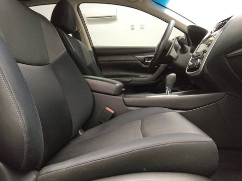 Used 2018 Nissan Altima 2.5 SR FWD image 21