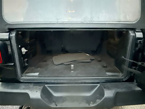 Used 2021 Jeep Wrangler Unlimited Willys image 29