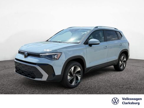 New 2026 Volkswagen Taos SE AWD/4WD image 1