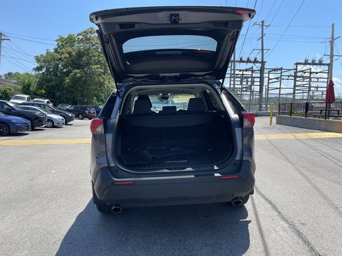 Used 2025 Toyota RAV4 XLE AWD/4WD image 13