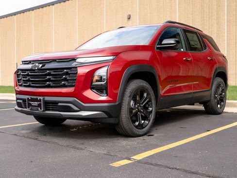 New 2026 Chevrolet Equinox LT w/ Midnight Edition FWD image 4