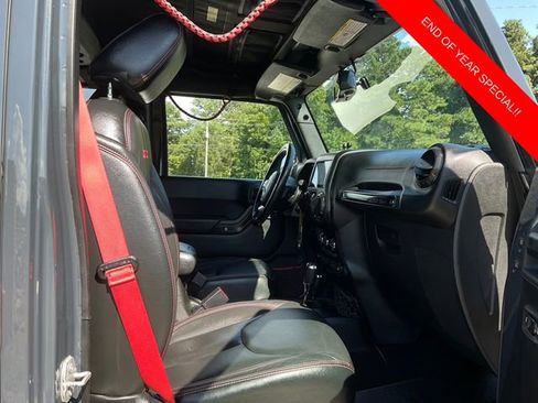 Used 2017 Jeep Wrangler Unlimited Rubicon image 14