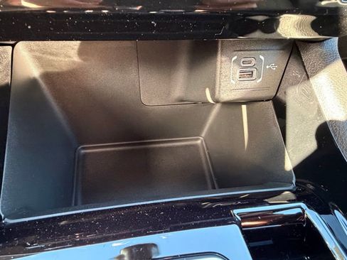 New 2026 Jeep Compass Limited w/ Sun, Sound & Navigation Group image 20