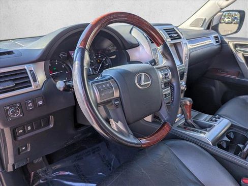 Used 2016 Lexus GX 460 image 9