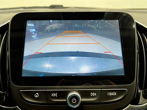 Used 2017 Chevrolet Volt Premier w/ Driver Confidence II Package FWD image 12