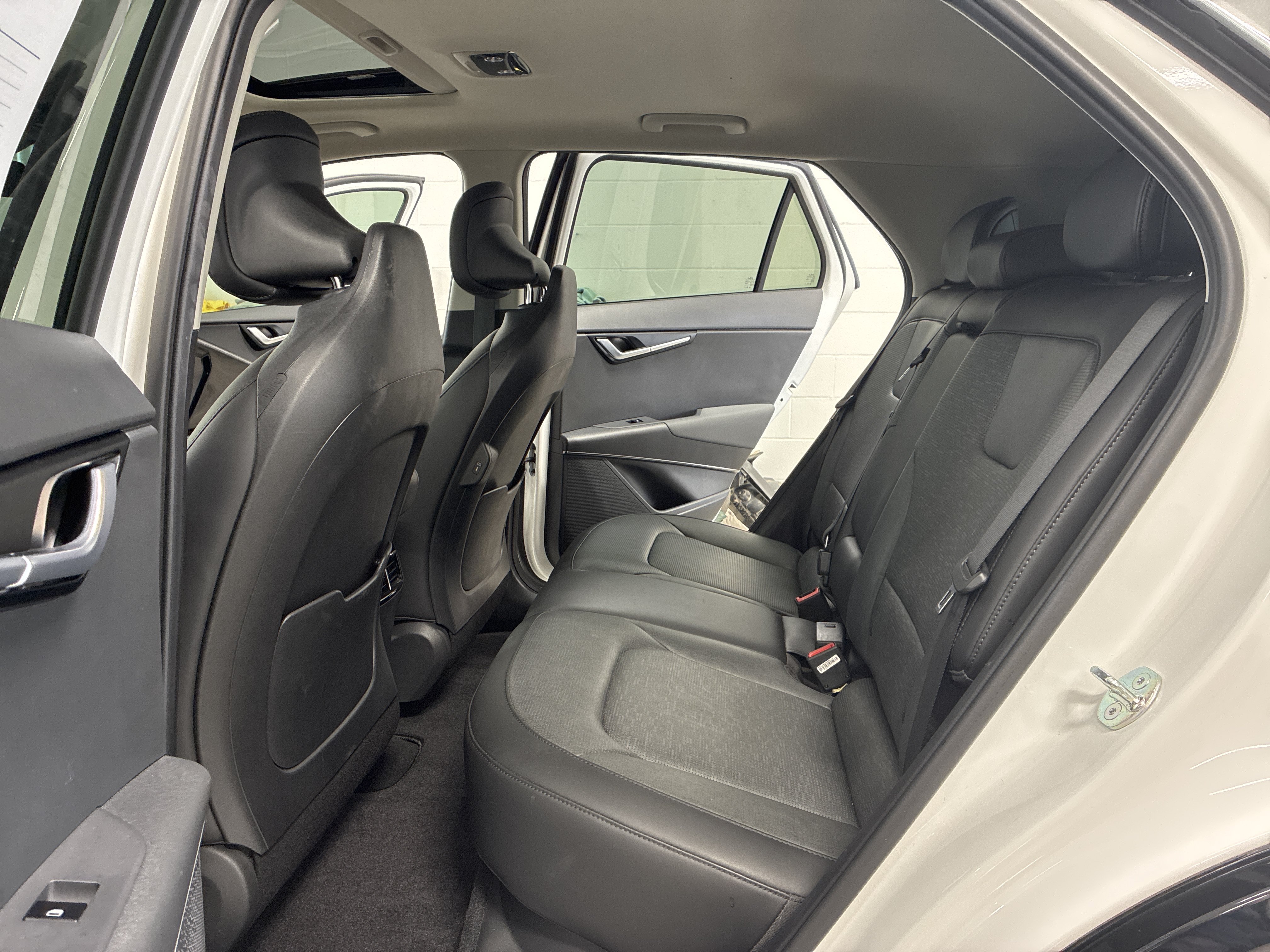 Used 2023 Kia Niro Wave FWD image 11
