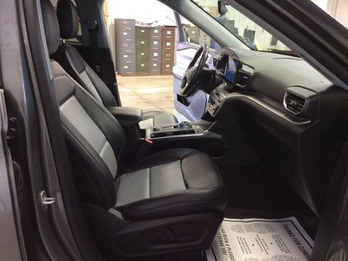 Used 2023 Ford Explorer XLT w/ Equipment Group 202A image 37