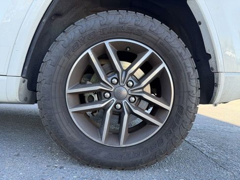 Used 2019 Jeep Grand Cherokee Overland image 20