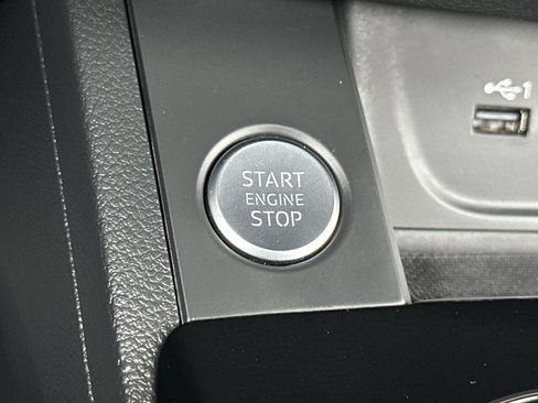 Used 2023 Audi A4 2.0T Premium w/ Convenience Package AWD/4WD image 28