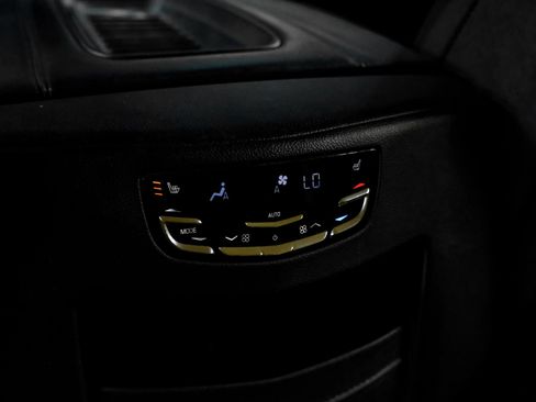 Used 2020 Cadillac Escalade ESV Luxury RWD image 45