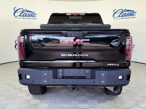 Used 2024 GMC Sierra 2500 AT4 w/ AT4 Premium Plus Package AWD/4WD image 4