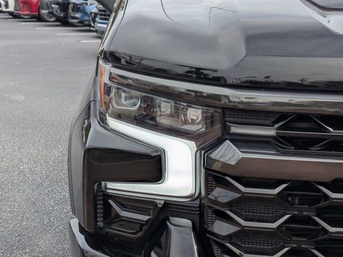 Used 2025 Chevrolet Silverado 1500 ZR2 image 10