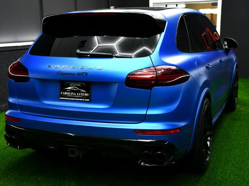 Used 2017 Porsche Cayenne GTS image 5