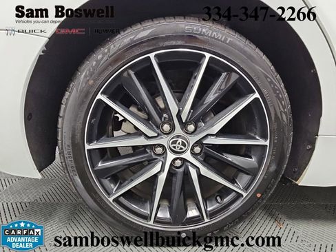 Used 2024 Toyota Camry SE w/ Cold Weather Package FWD image 43