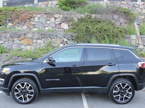 Used 2018 Jeep Compass Limited w/ Navigation Group AWD/4WD image 6