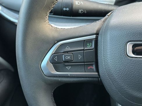 Used 2024 Jeep Compass Limited image 22