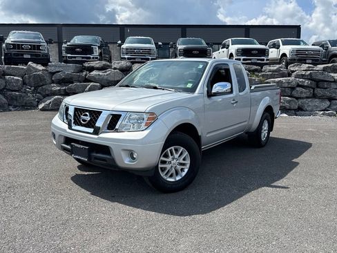 Used 2018 Nissan Frontier SV w/ Value Truck Package AWD/4WD image 1