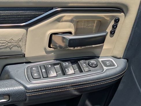 Used 2019 RAM 2500 Limited AWD/4WD image 16