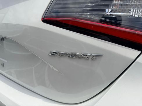 Used 2023 Honda Civic Sport image 9