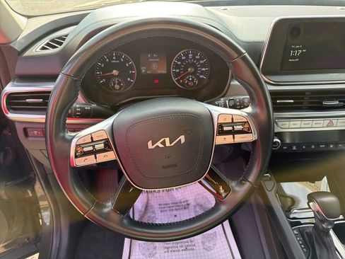 Used 2022 Kia Telluride S image 2