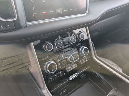 Used 2023 GMC Yukon Denali w/ Max Trailering Package image 22